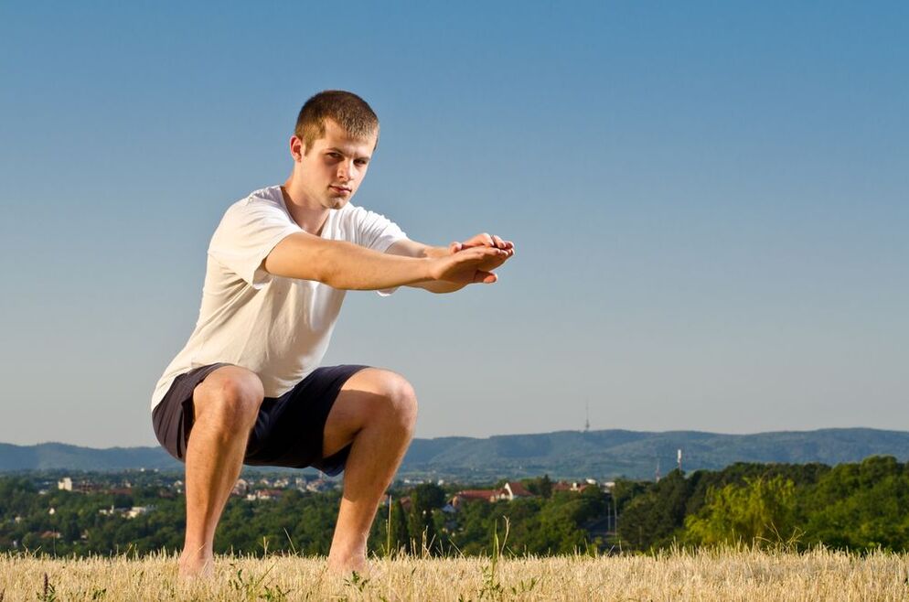 Forcimi i forcës mashkullore lehtësohet nga ushtrime të veçanta fizike, të tilla si squats. 